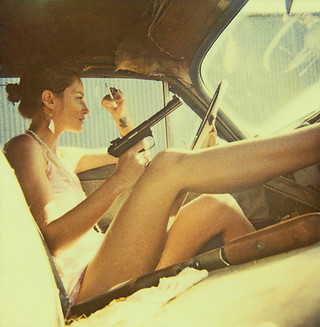 car,gun,legs,light,photography,retro,woman-71fa5d6ac2a33cfa6bba19877fa2dd37_i